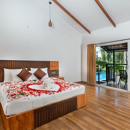 Tealawn Pool Villa, Munnar Exterior photo