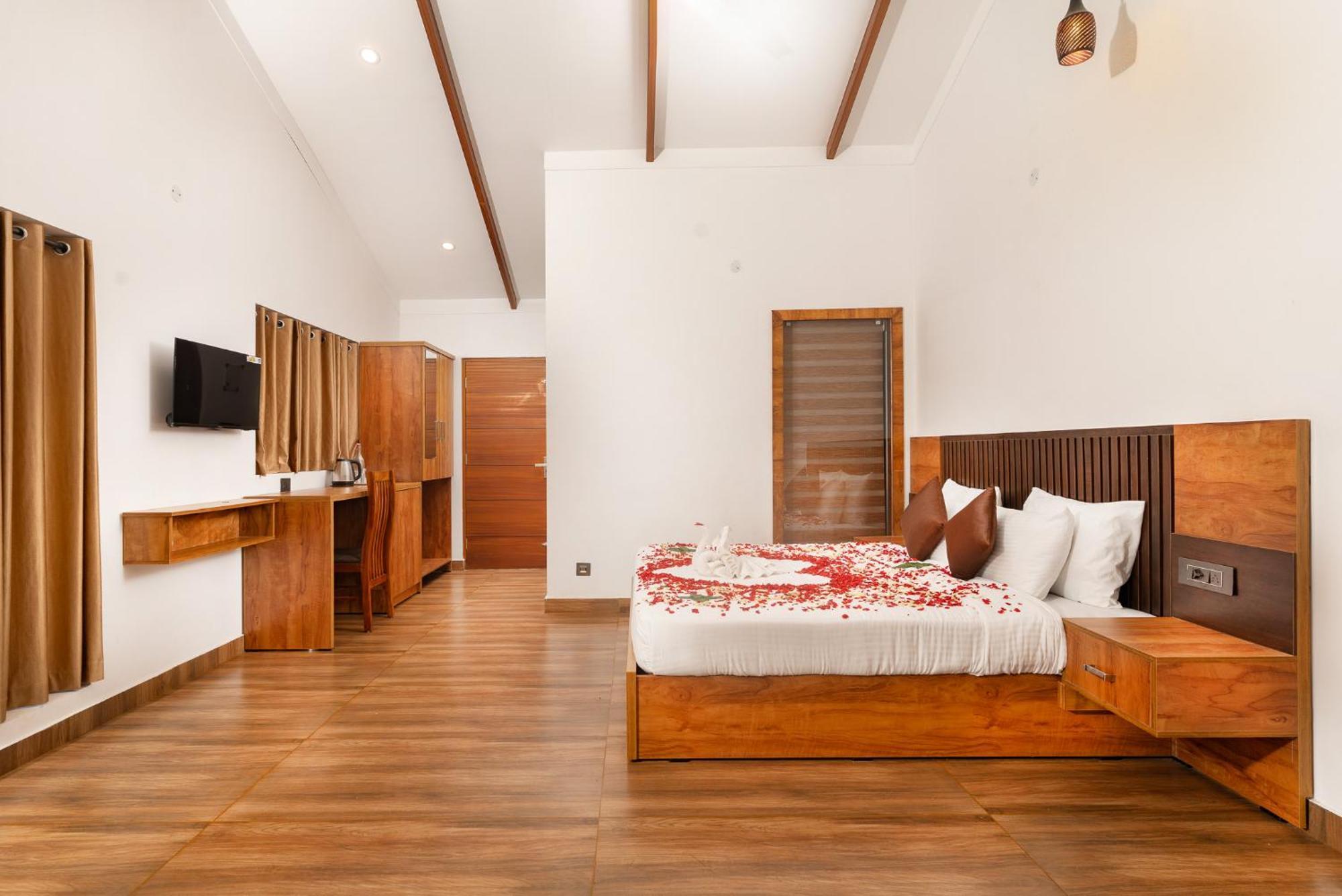 Tealawn Pool Villa, Munnar Exterior photo